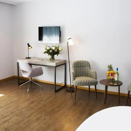 Отель Am Markt Випперфюрт